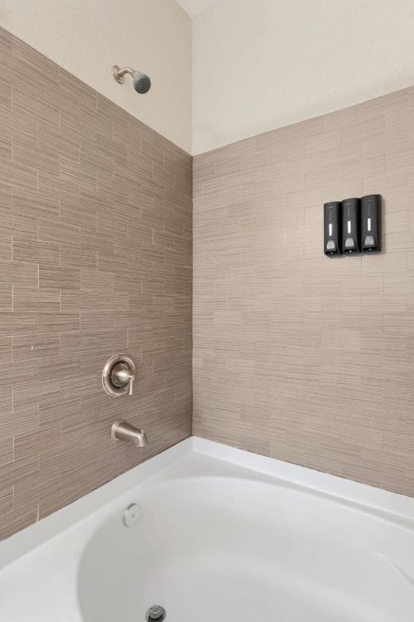 Tropical 3Br Suite-2 Resort Style Pools-5 Mil To Bay-Gym-Close To Beach Tampa Exteriör bild